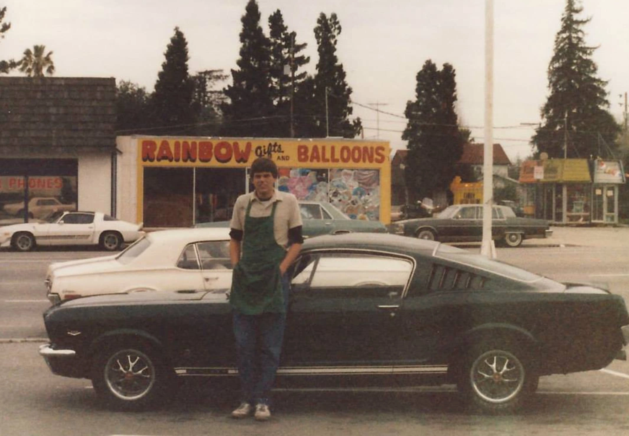 30 Vintage Four-Barrel Photos Capturing the Golden Era of Muscle Cars in the 1970s