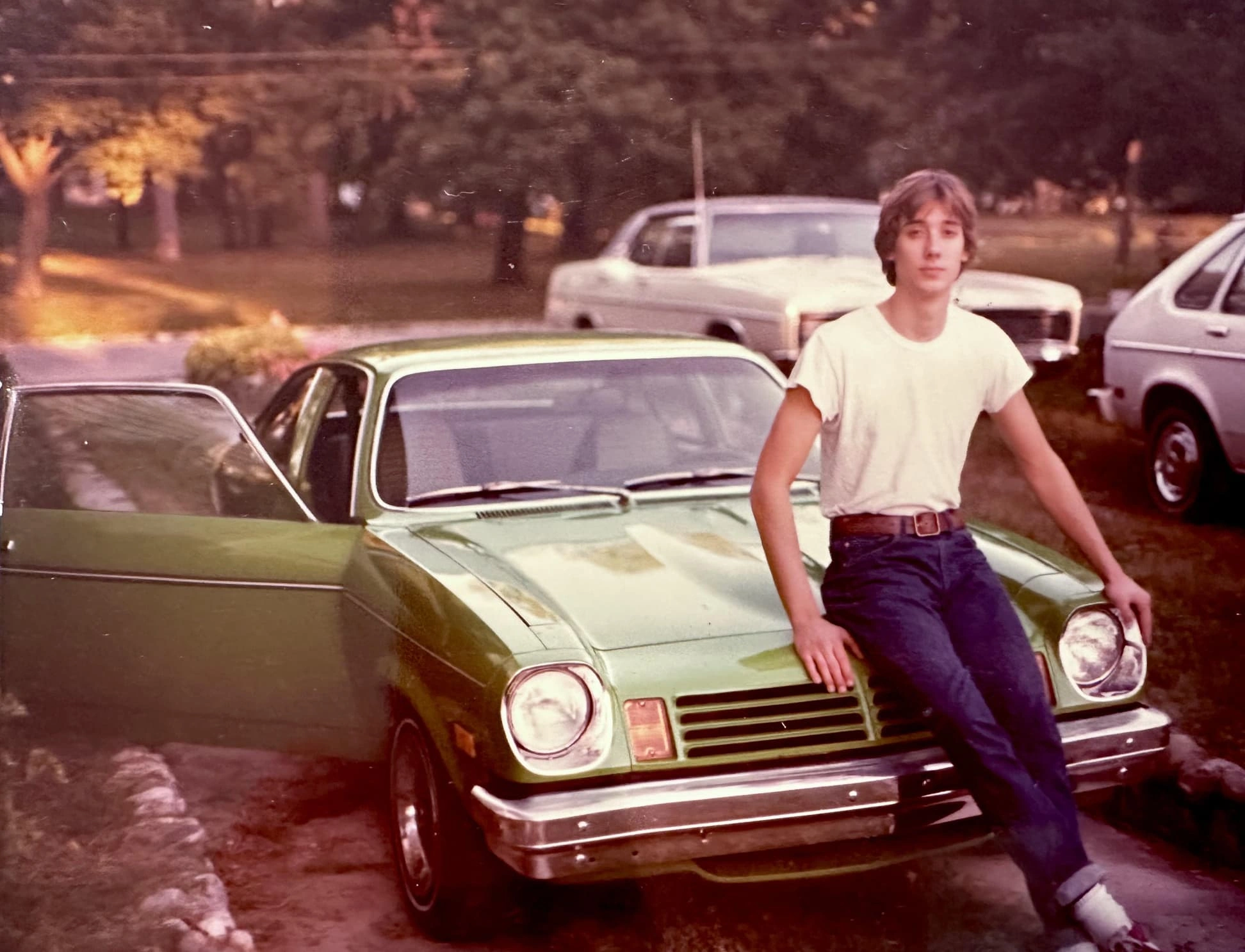 30 Vintage Four-Barrel Photos Capturing the Golden Era of Muscle Cars in the 1970s