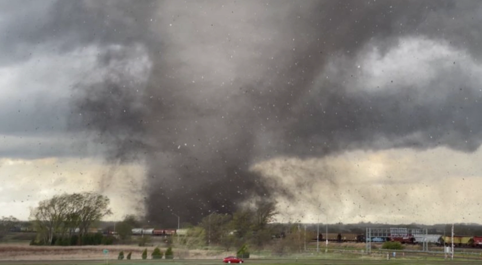 20 Chilling Images of the Recent Tornado Outbreak