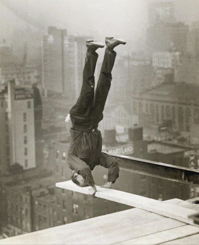 21 Vintage Portraits Showcasing Humanity's Timeless Sense of Humor