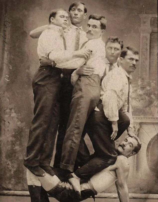 21 Vintage Portraits Showcasing Humanity's Timeless Sense of Humor