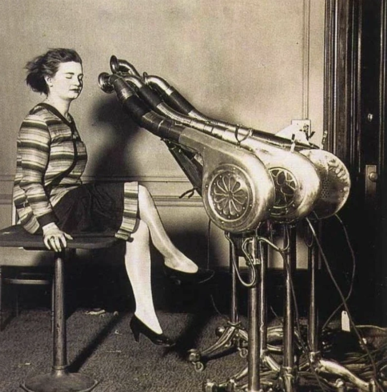 21 Vintage Portraits Showcasing Humanity's Timeless Sense of Humor