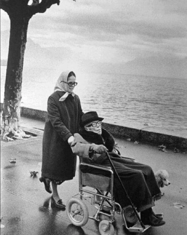 Exploring History: 21 Fascinating Images That Tell a Story