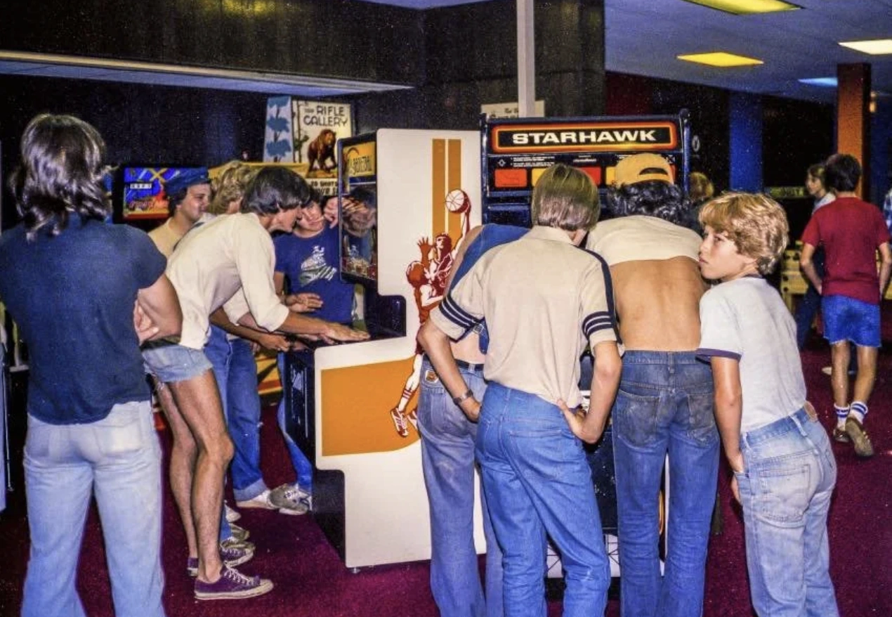 26 Classic Arcade Photos That Deserve a Top Score