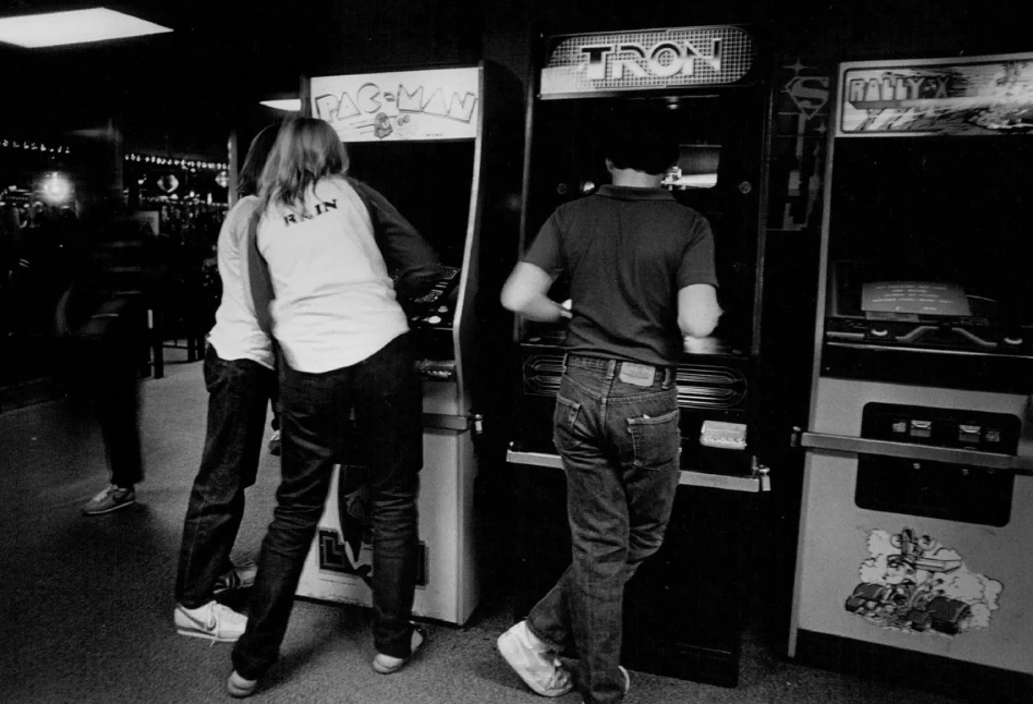 26 Classic Arcade Photos That Deserve a Top Score