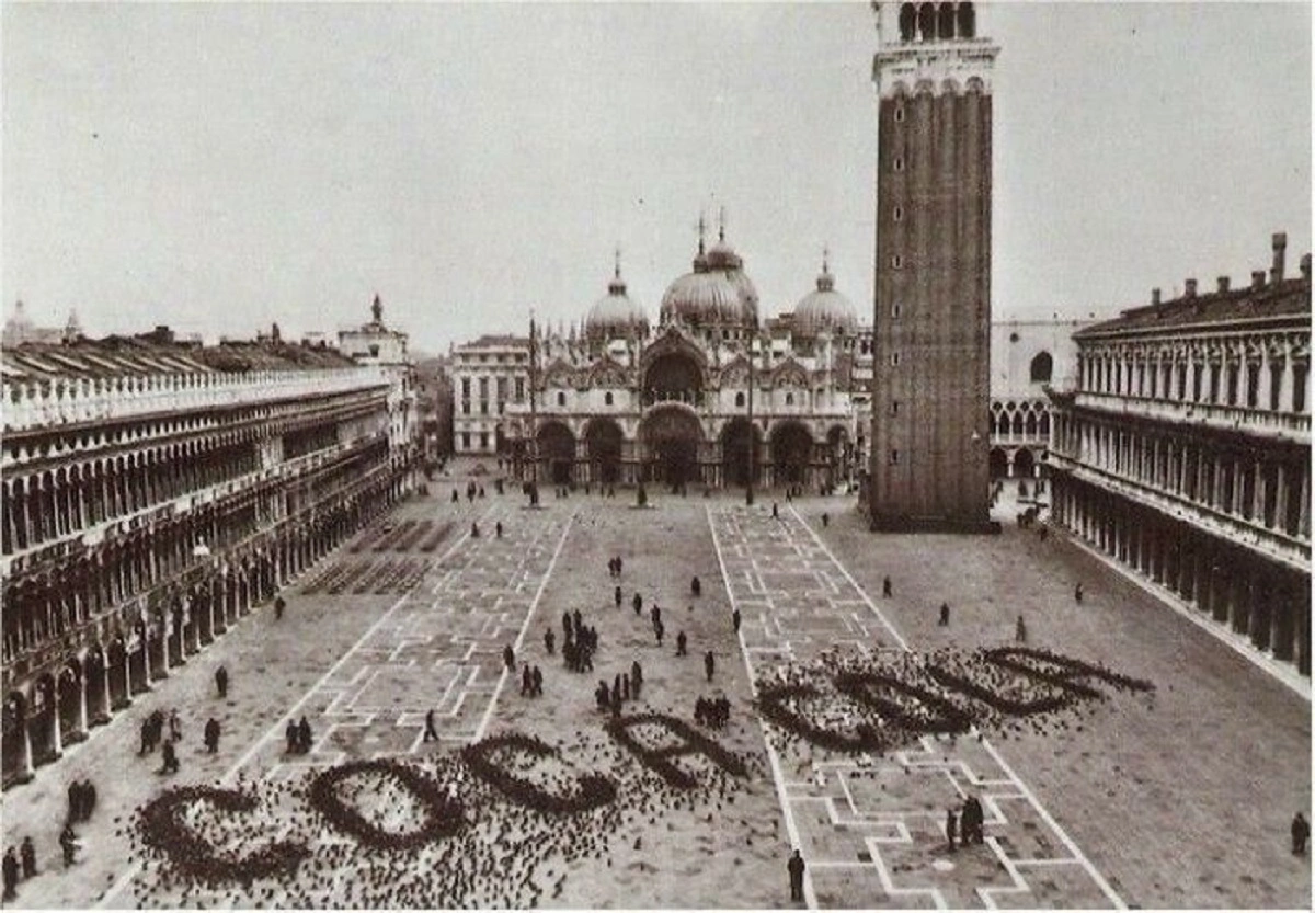 25 Captivating Images from the Past: A Visual Journey Through History