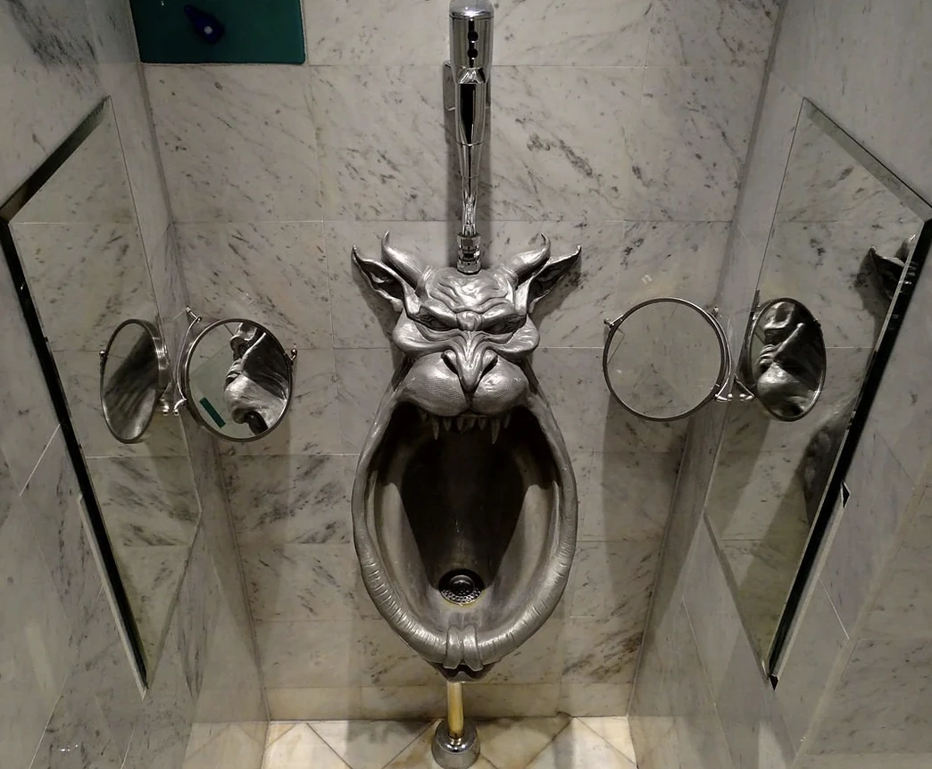 37 Quirky Toilets We'd Love to Use for a Tipsy Tinkle