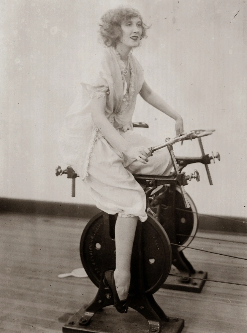 25 Throwback Gym Bros Captured in Sweaty Snapshots