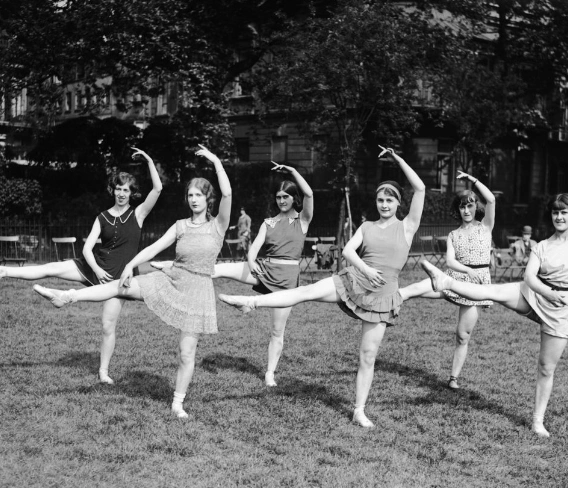 25 Throwback Gym Bros Captured in Sweaty Snapshots