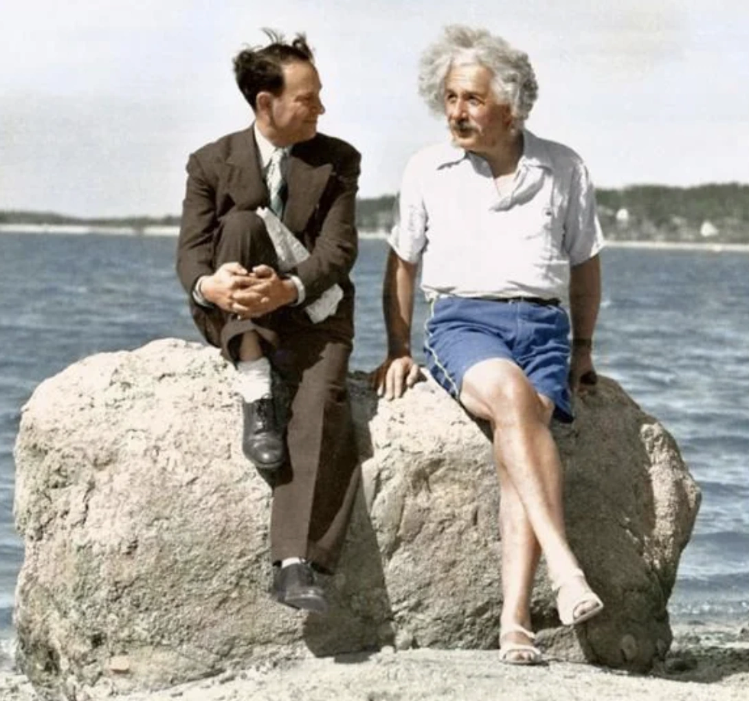 31 Nostalgic Beach Photos from the 1950s to Start Your Memorial Day Weekend