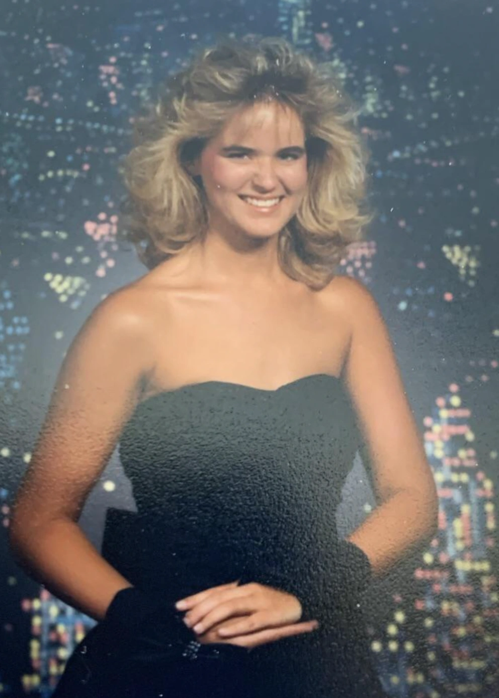 27 Throwback Prom Photos from the '80s That Will Make You Nostalgically Smell Hairspray