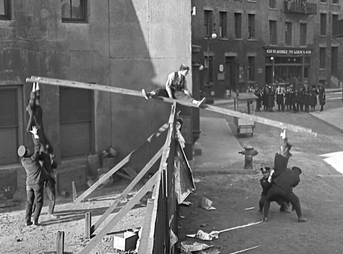 12 Rare Photos from the Silent Film Era Showing the Lack of Safety Regulations