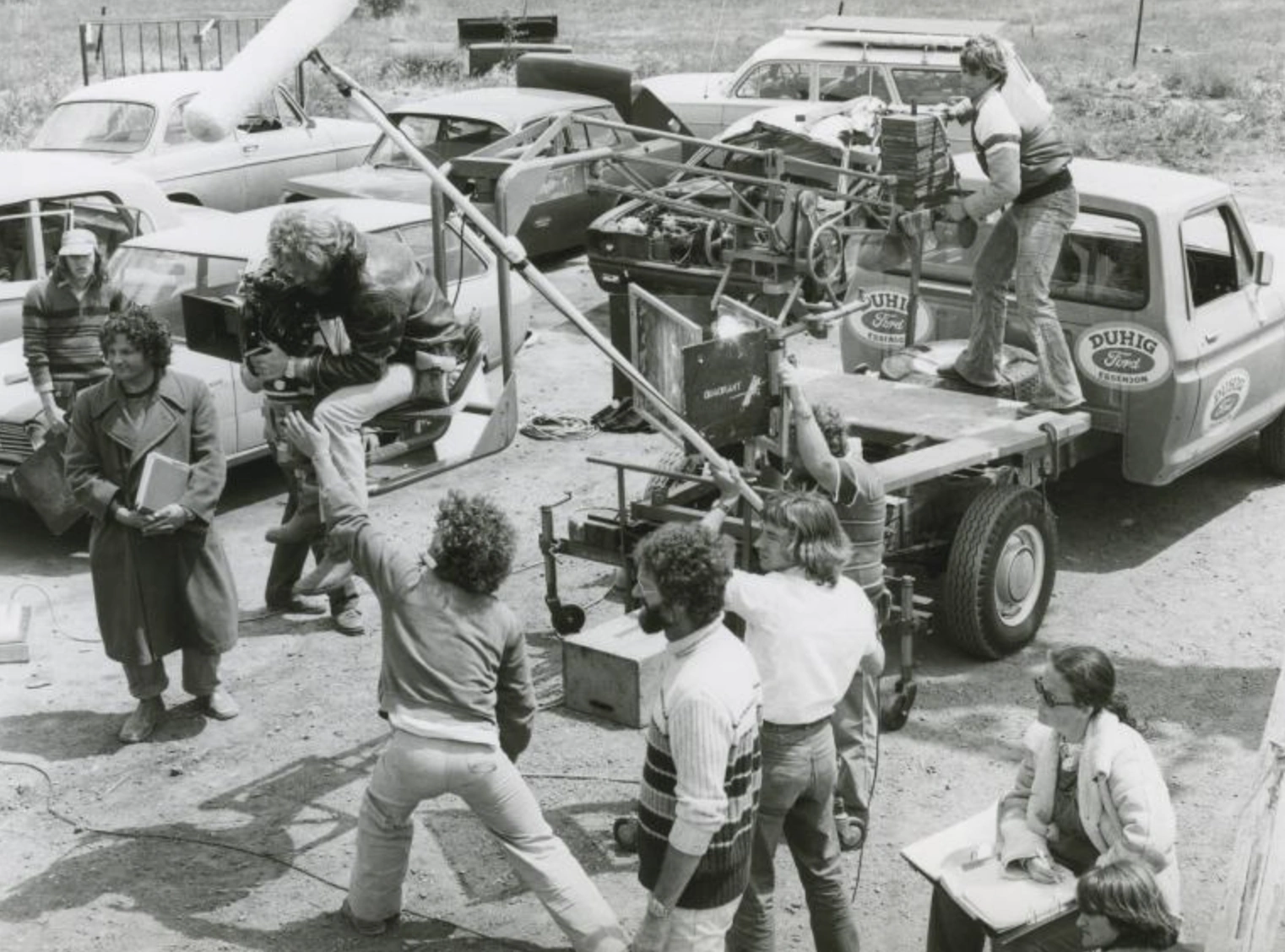44 Exclusive Peeks Behind the Scenes of Mad Max Films to Immerse Yourself in the Scent of Gasoline