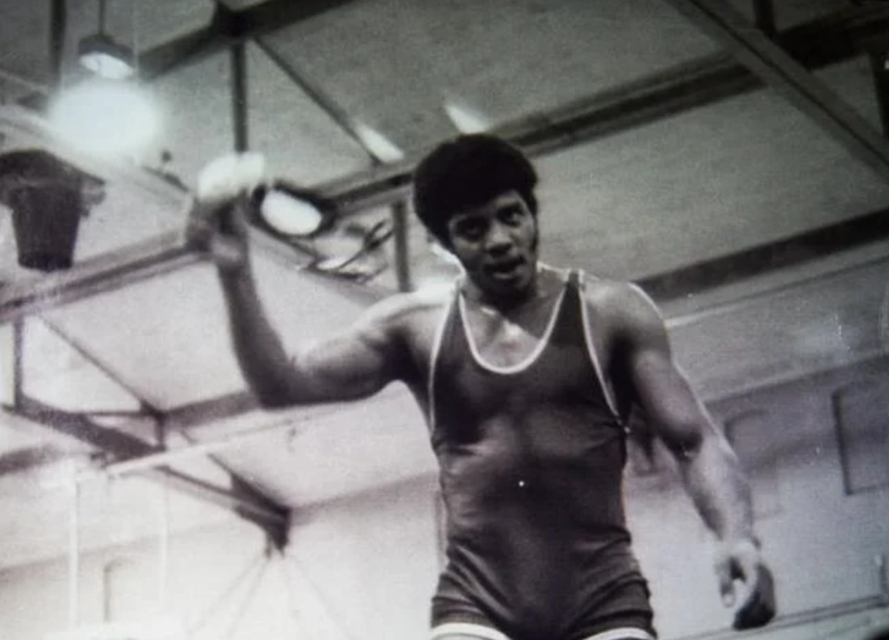 27 Uncommonly Seen Photos of Celebrities During Their College Years