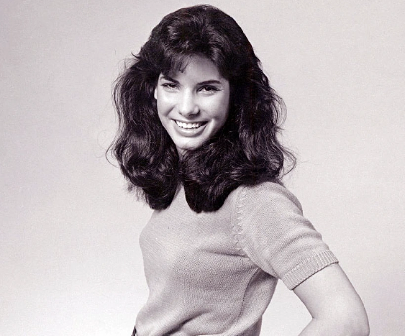 27 Uncommonly Seen Photos of Celebrities During Their College Years