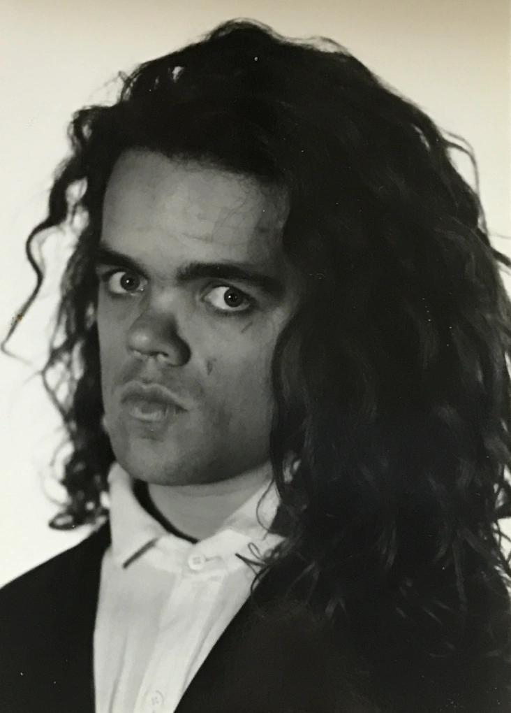 27 Uncommonly Seen Photos of Celebrities During Their College Years