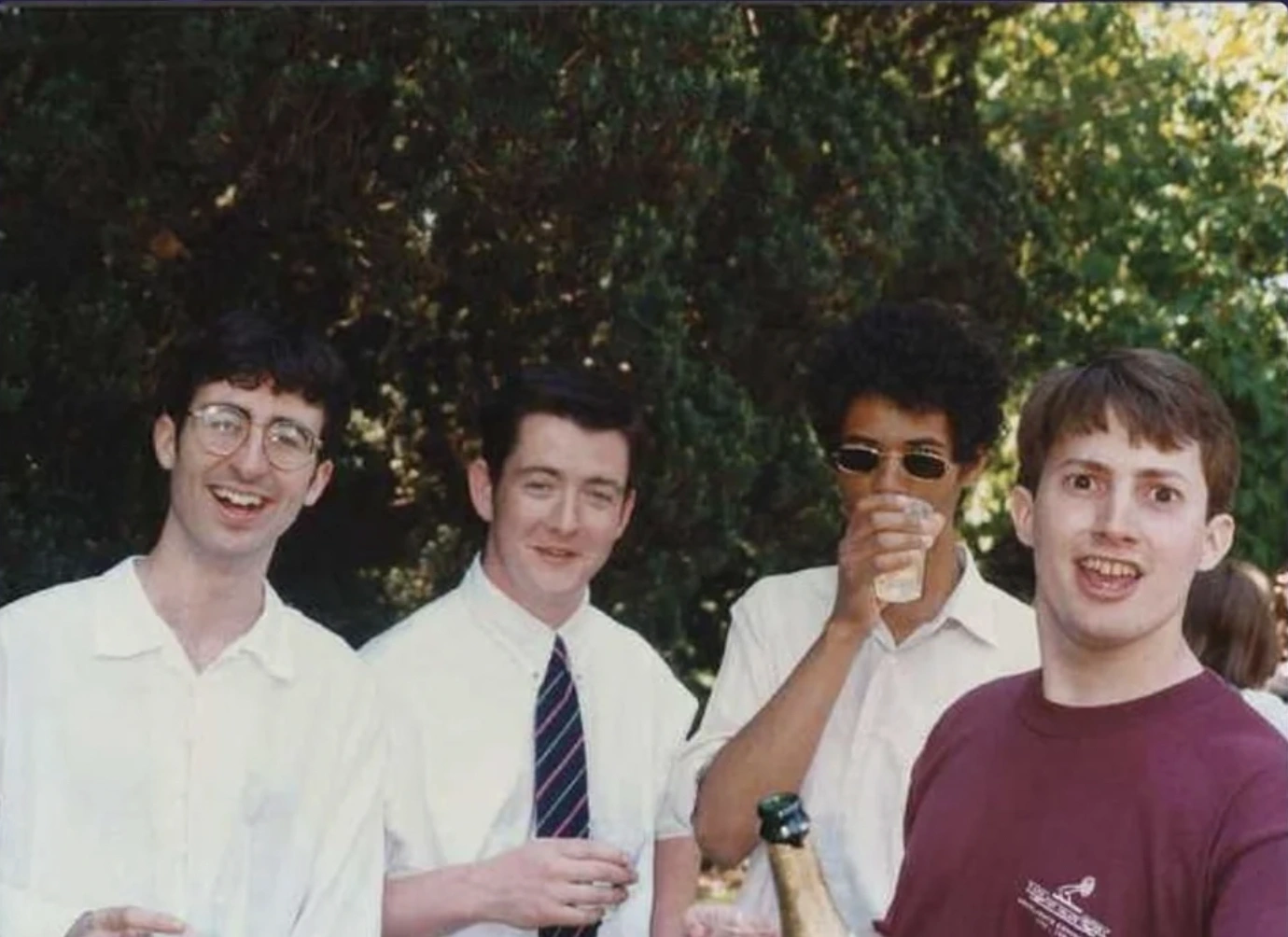 27 Uncommonly Seen Photos of Celebrities During Their College Years