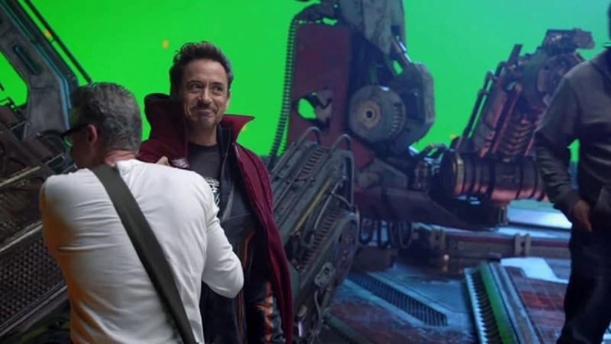 Unearthed: 40 Rare Behind-the-Scenes Photos from Legendary Films