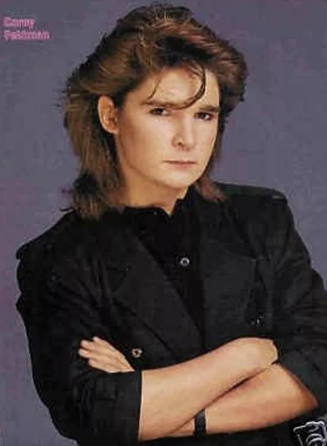 25 Nostalgic Photos from the Late '80s and Early '90s Showcasing the Iconic Mullet Hairstyle