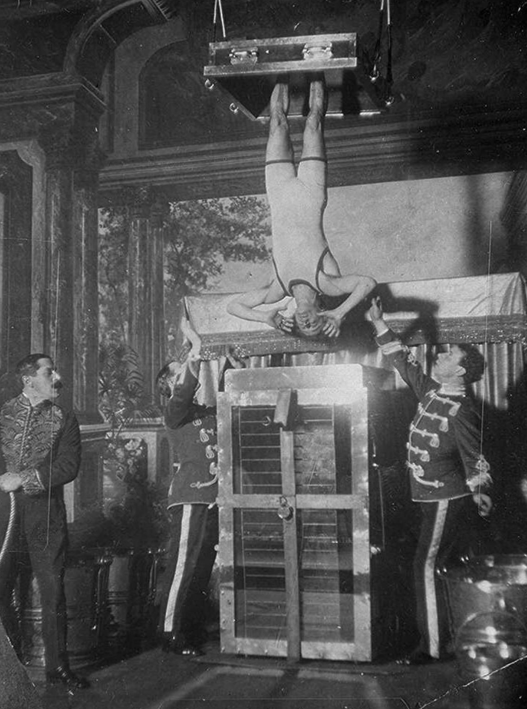 Unraveling the Enigma: 19 Intriguing Truths About Harry Houdini That Defy Escape