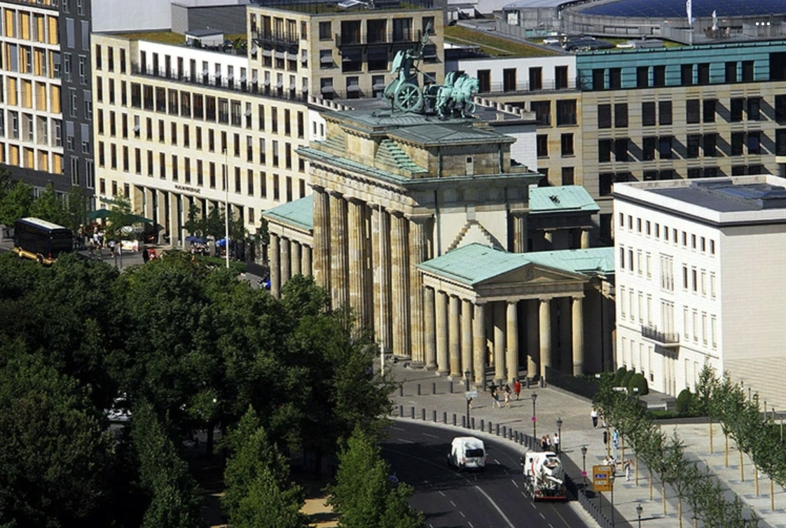 20 Hidden Perspectives: Landmarks and Historical Structures Captured from Uncommon Angles