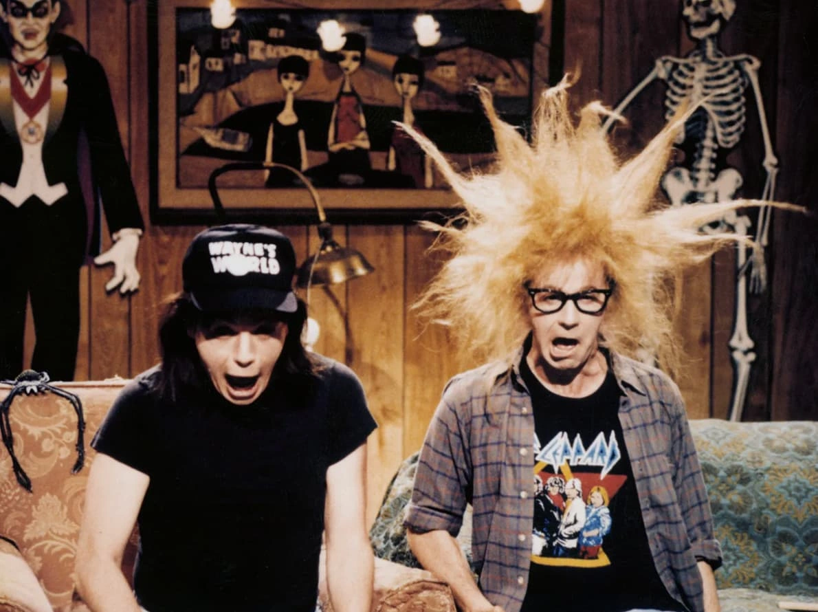 31 Hilarious Behind-the-Scenes Shots Captured During 'SNL's Golden Era