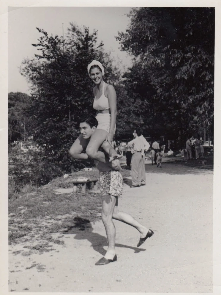 33 Captivating Images Captured in the 1950s