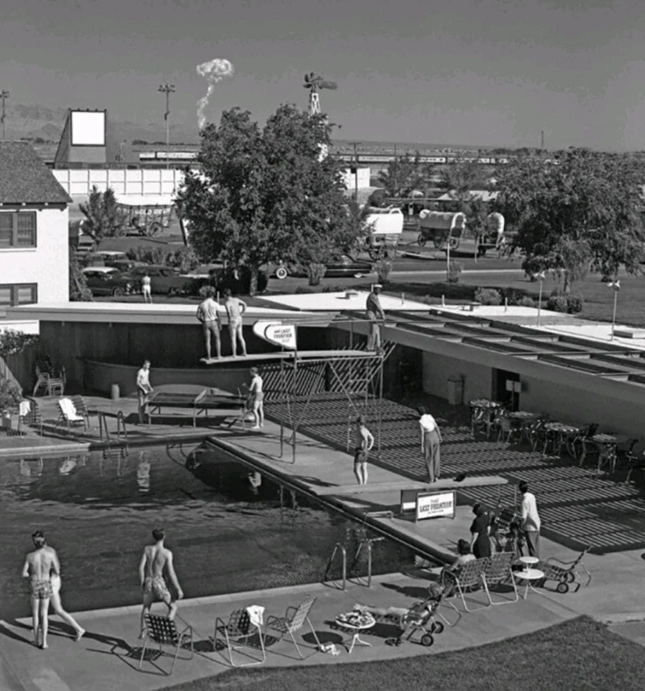 33 Captivating Images Captured in the 1950s