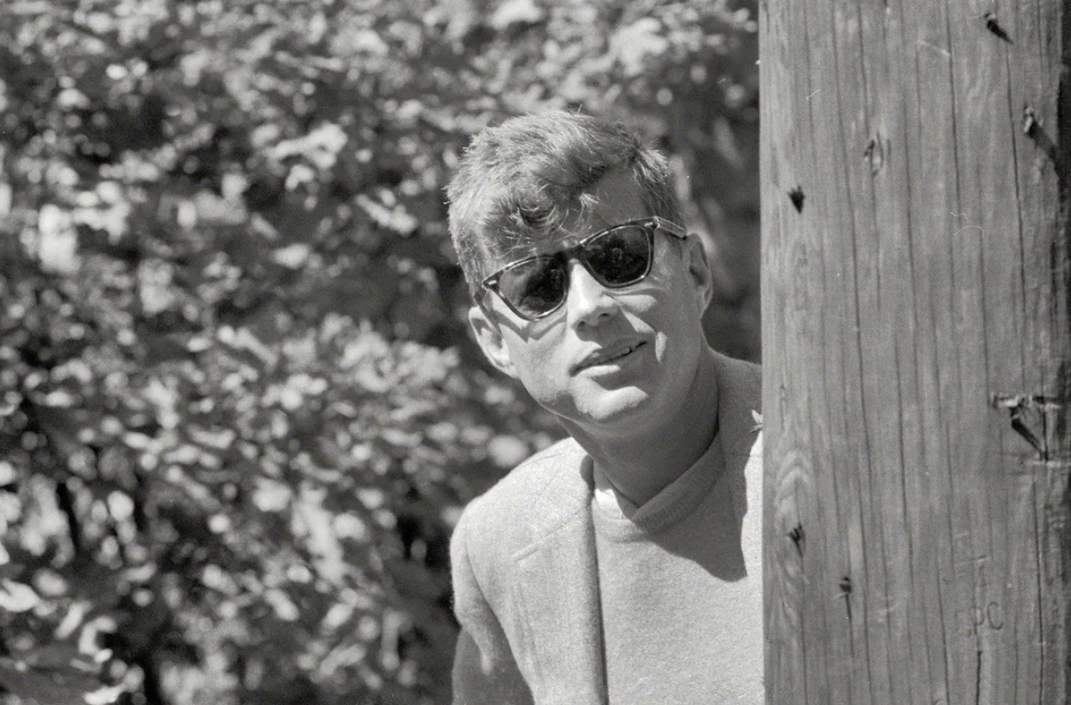 33 Captivating Images Captured in the 1950s