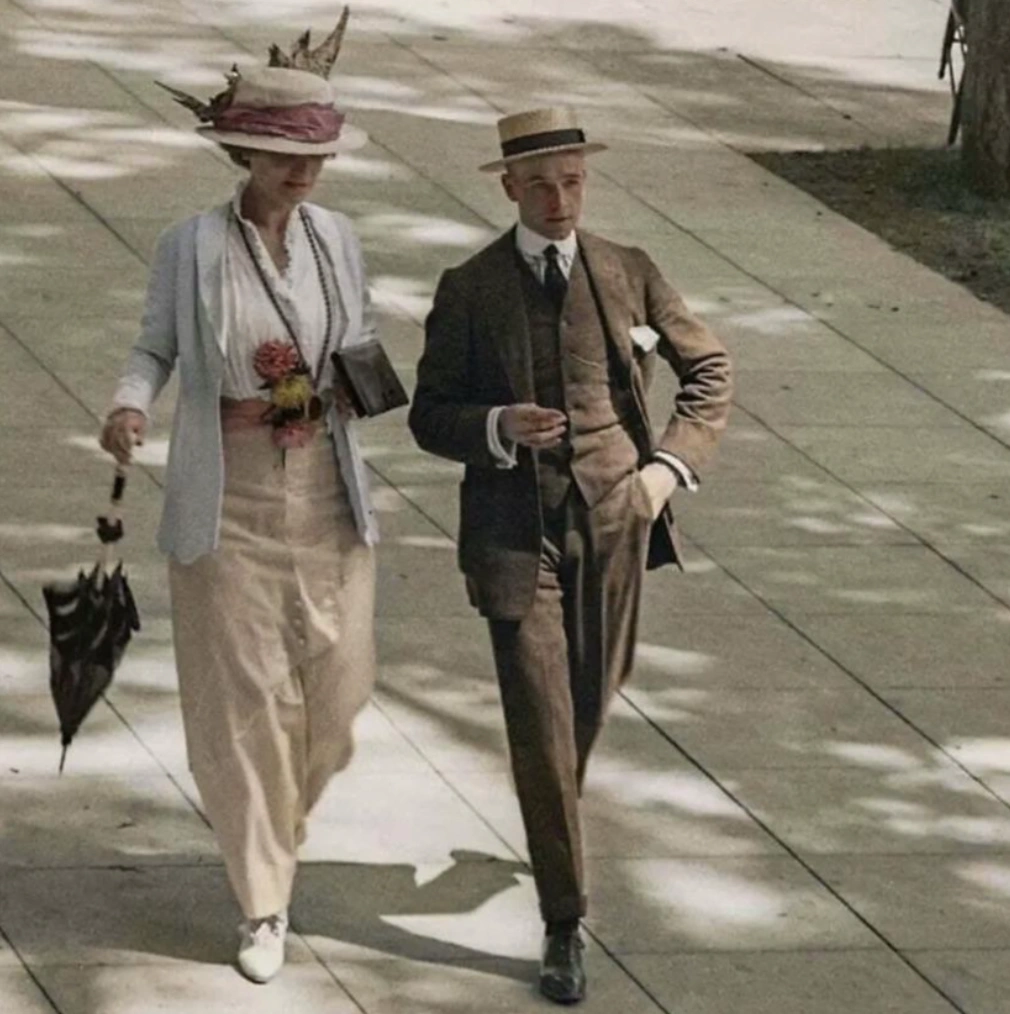 21 Vintage Photos That Prove the World Has Always Been Full of Color