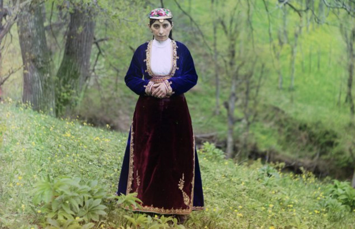 21 Vintage Photos That Prove the World Has Always Been Full of Color