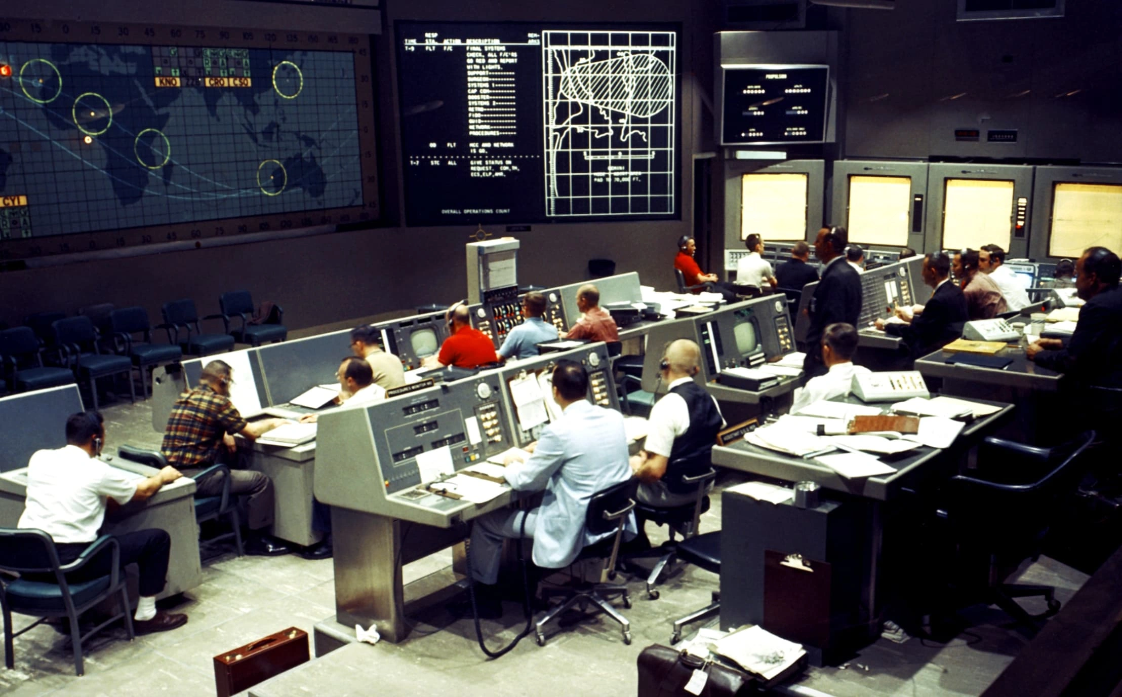 23 Retro NASA Images to Ignite Your Wanderlust