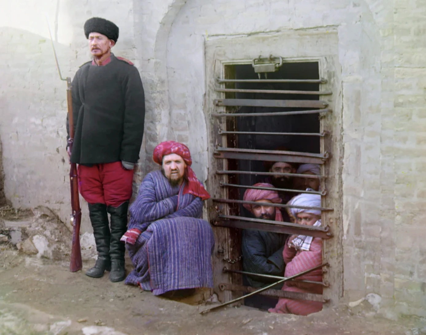 Captivating glimpses of Imperial Russia: 23 stunning color photographs from a century ago