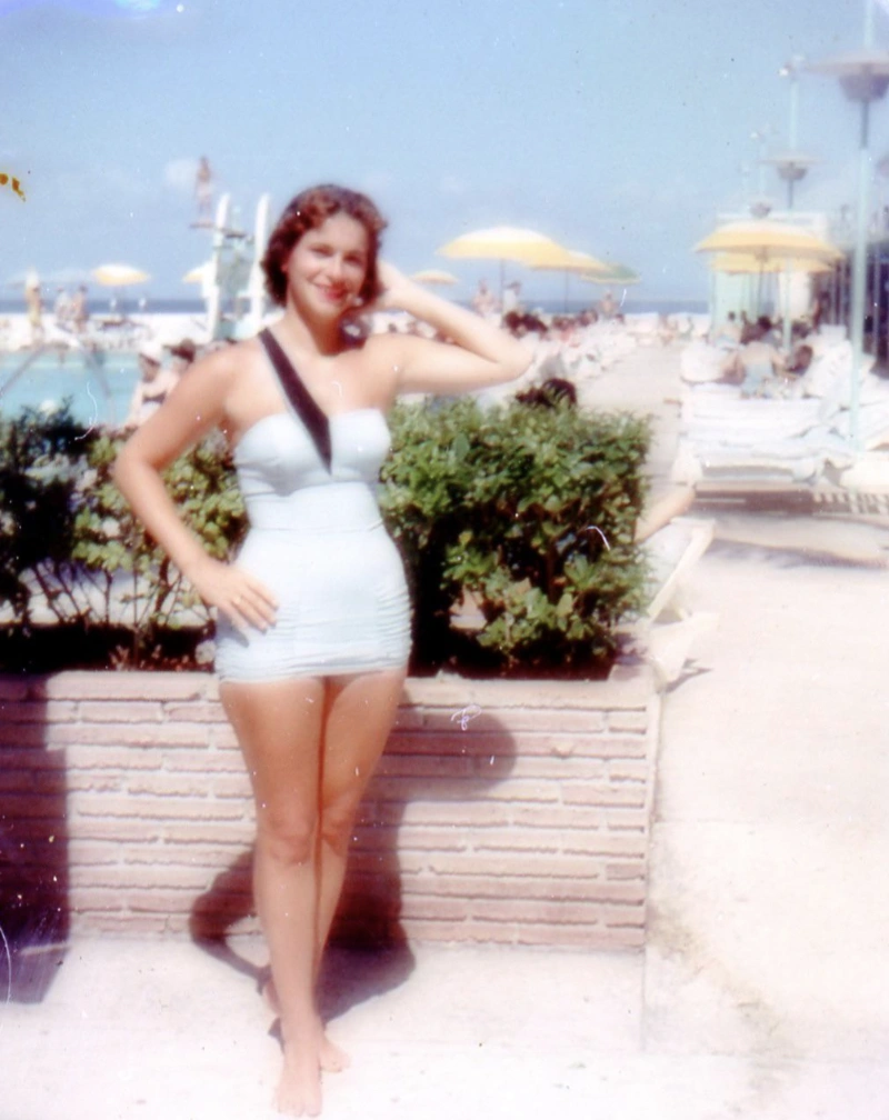 Exploring Daytona Beach: 23 Timeless Images Captured Over the Years