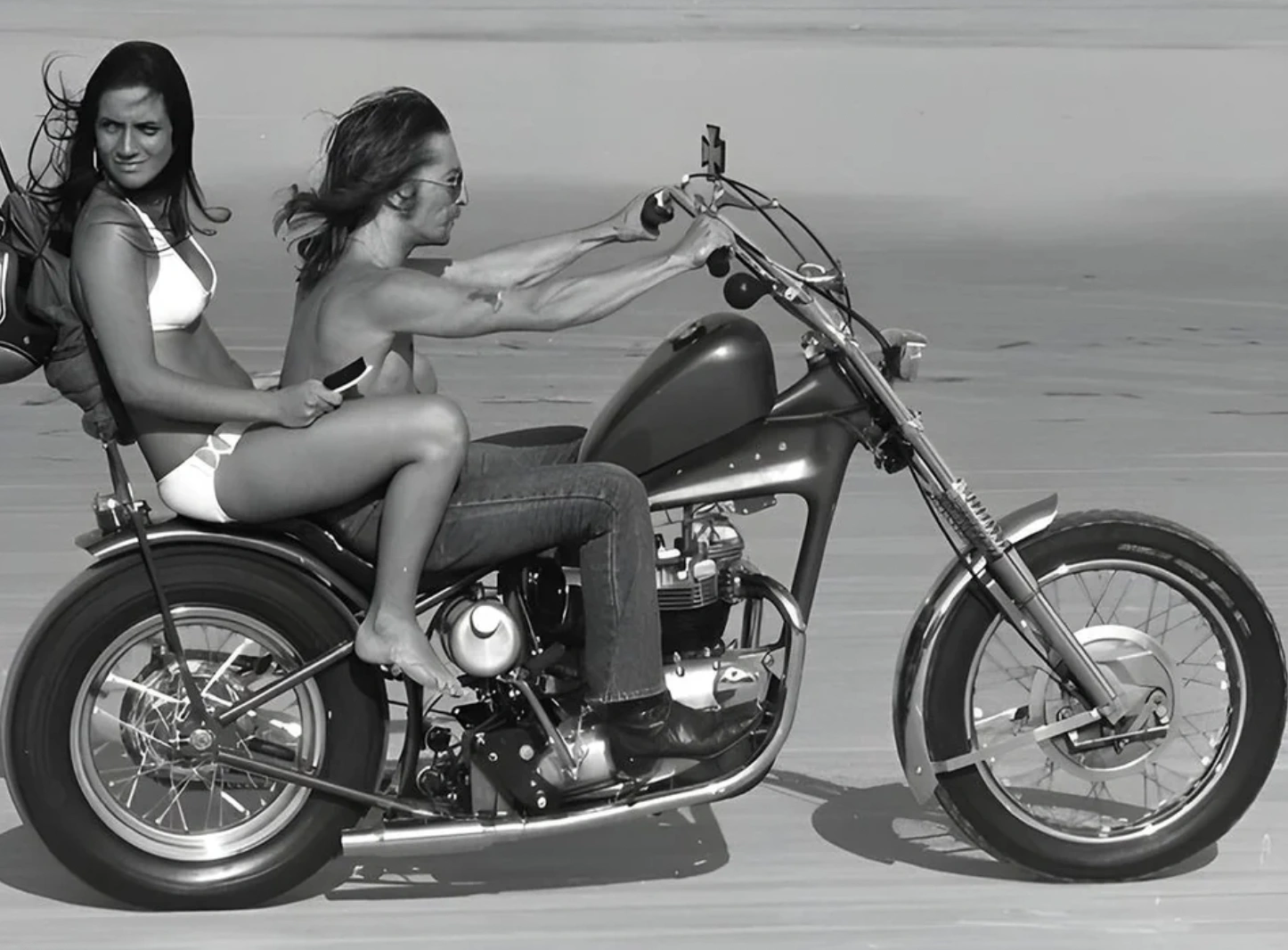Exploring Daytona Beach: 23 Timeless Images Captured Over the Years