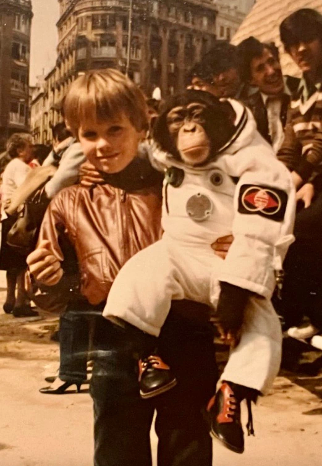 22 Retro-Styled Chimps We'd Love to Hang Out With