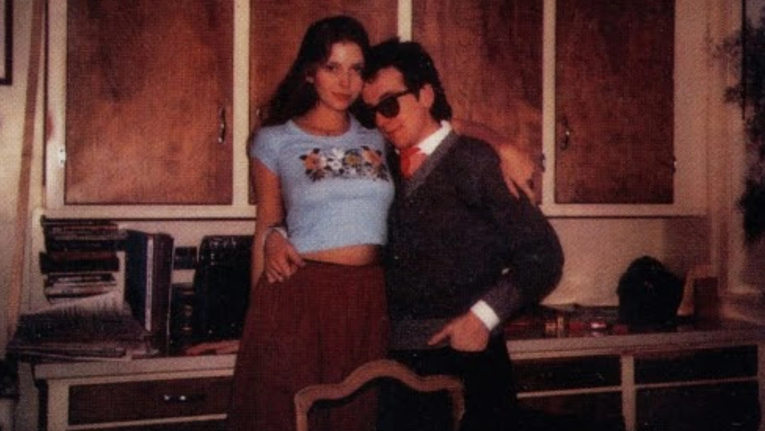 21 Vintage Shots of Rock Legends and Their Fans