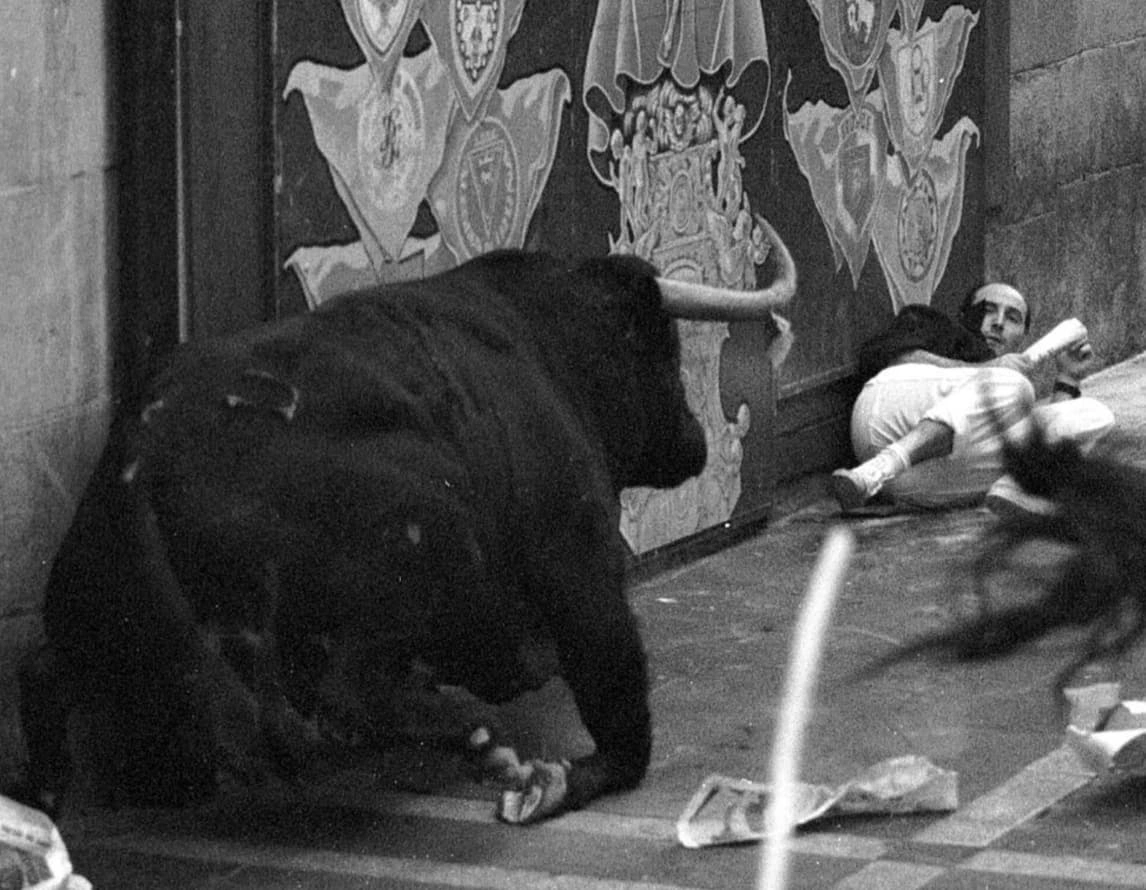 Capturing the Thrill: 20 Monochrome Images of Bull Runners in Action