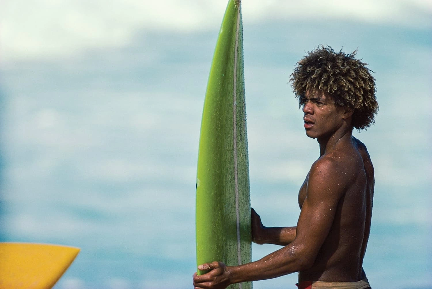 29 Captivating Images of Surfers from the '60s and '70s