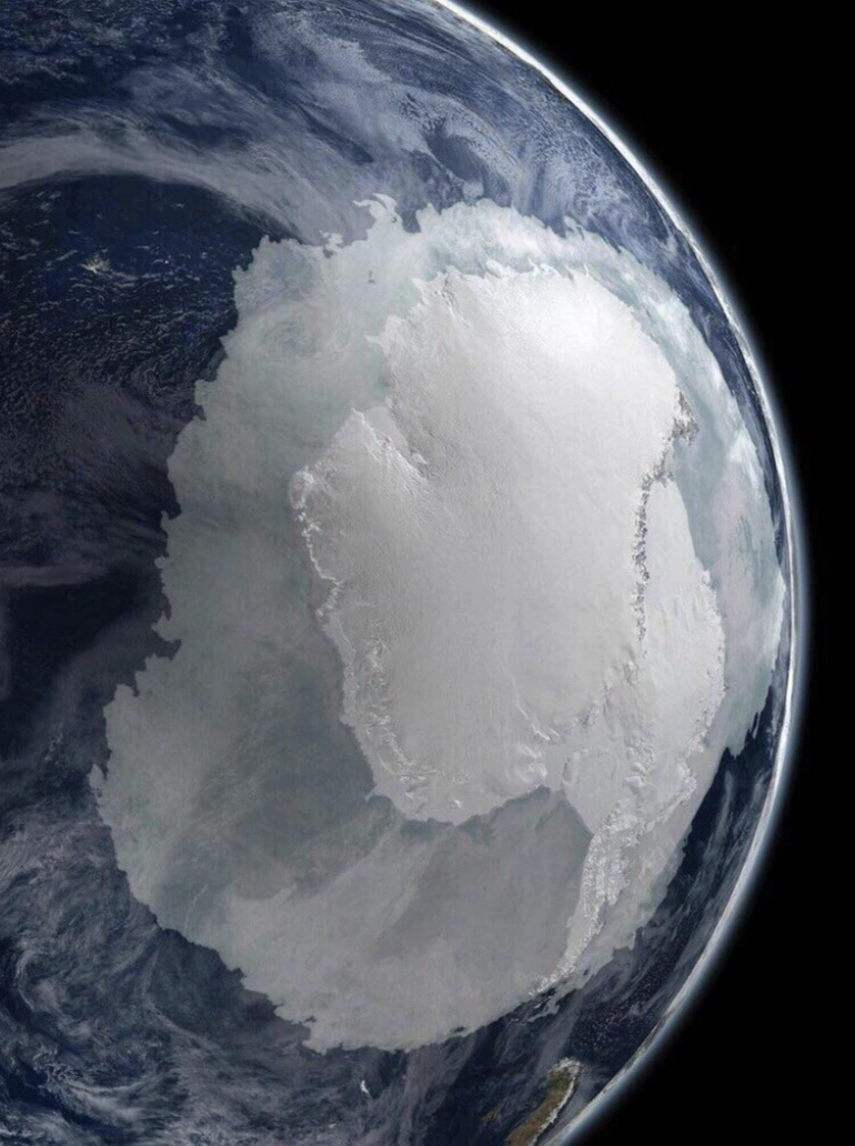 26 Stunning Images of the Chilling Beauty of Antarctica