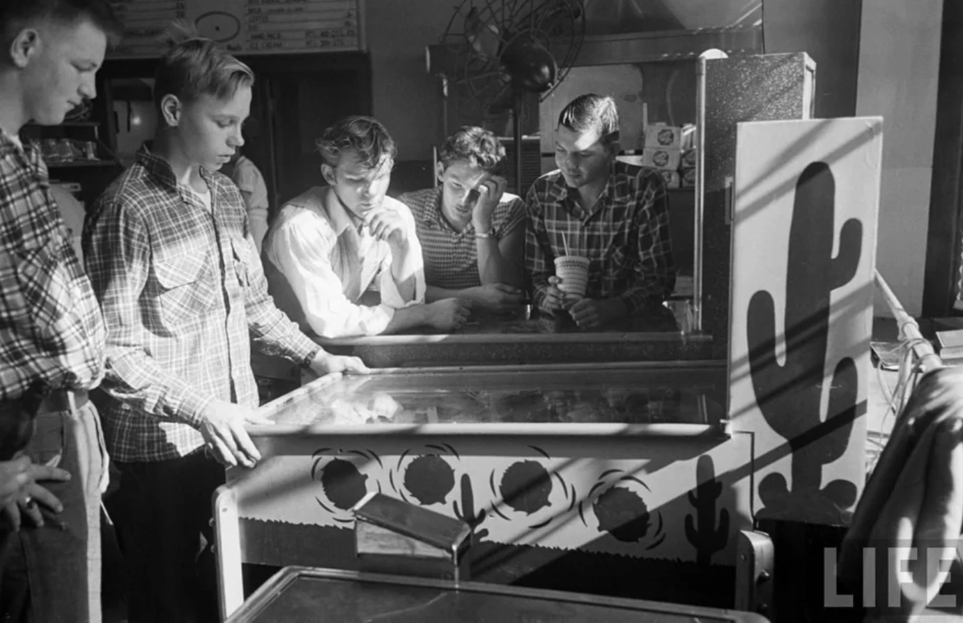 18 Vintage Pinball Masters Who Scored Big: A Snap Collection