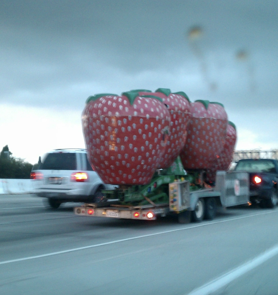 21 Big Rigs Transporting Enormous Cargo