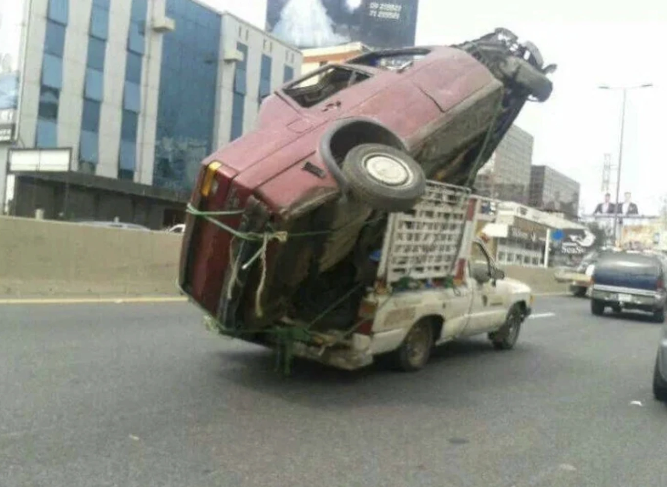 21 Big Rigs Transporting Enormous Cargo