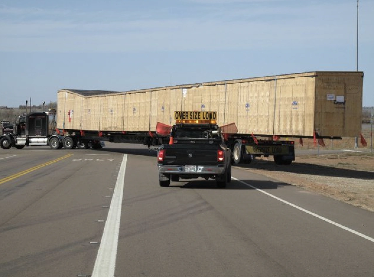21 Big Rigs Transporting Enormous Cargo