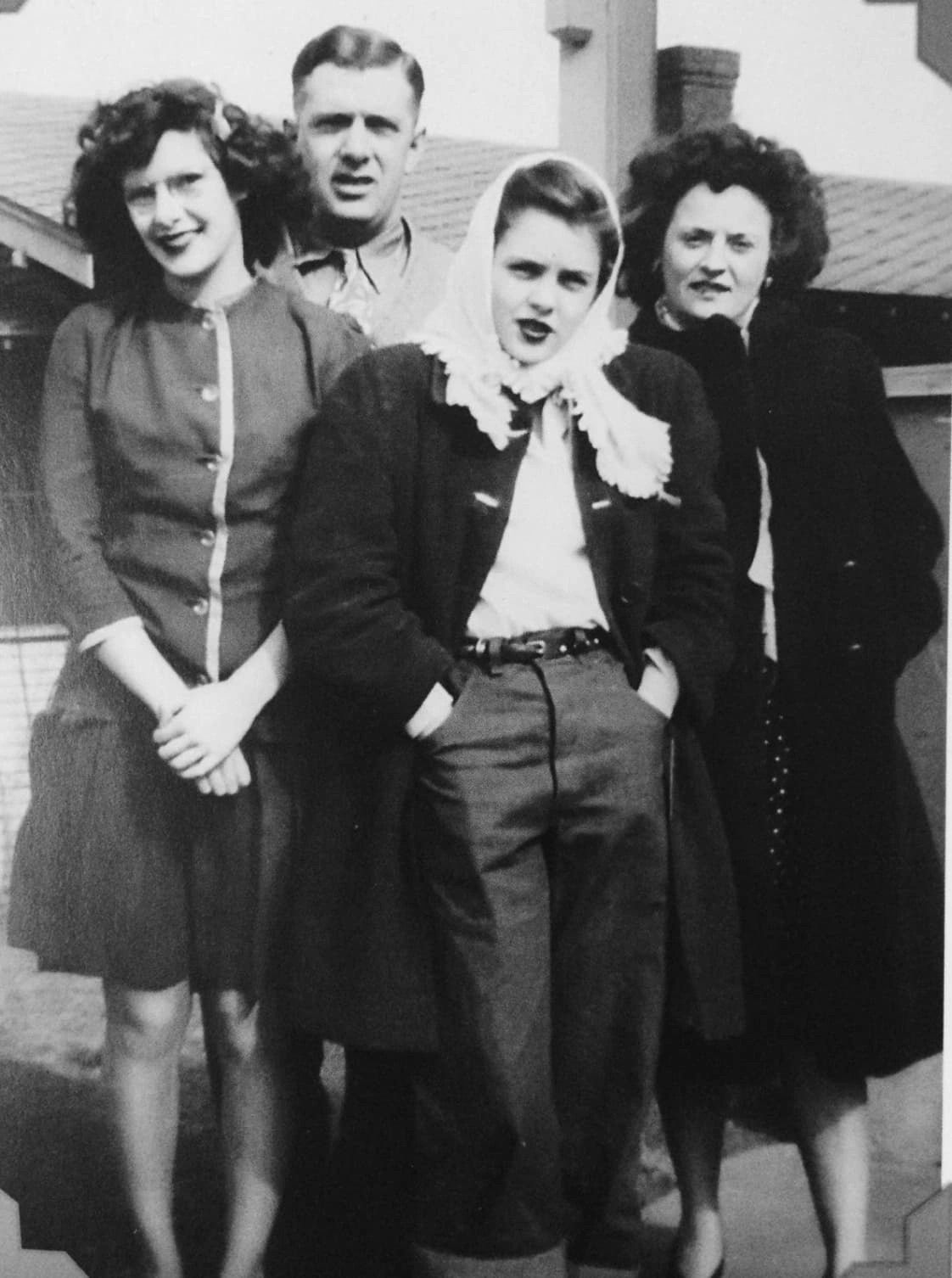 22 Vintage Photos Highlighting the Timeless Coolness of Our Grandparents