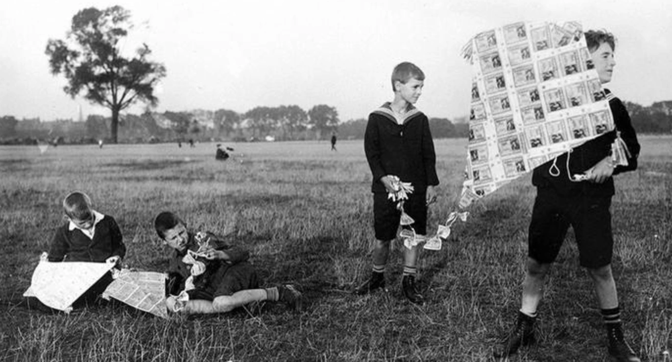 Unbelievable Images: 24 Historical Moments of Hyperinflation Captured on Camera