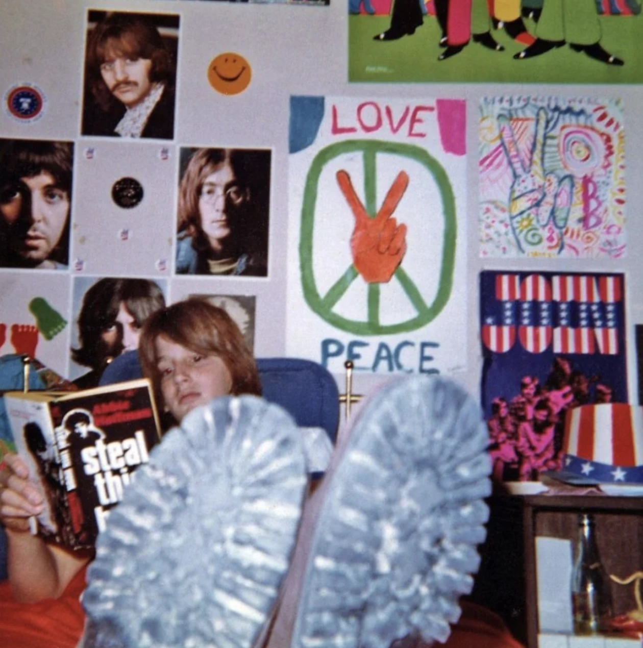 23 Retro Posters That Glow in the Dark of the 1970s