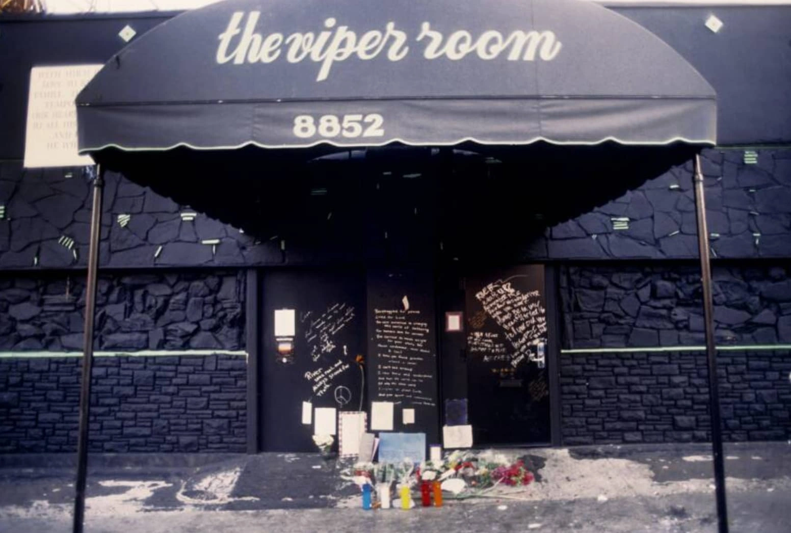 20 Fiery Photos of '90s Celebrities Rocking the Viper Room