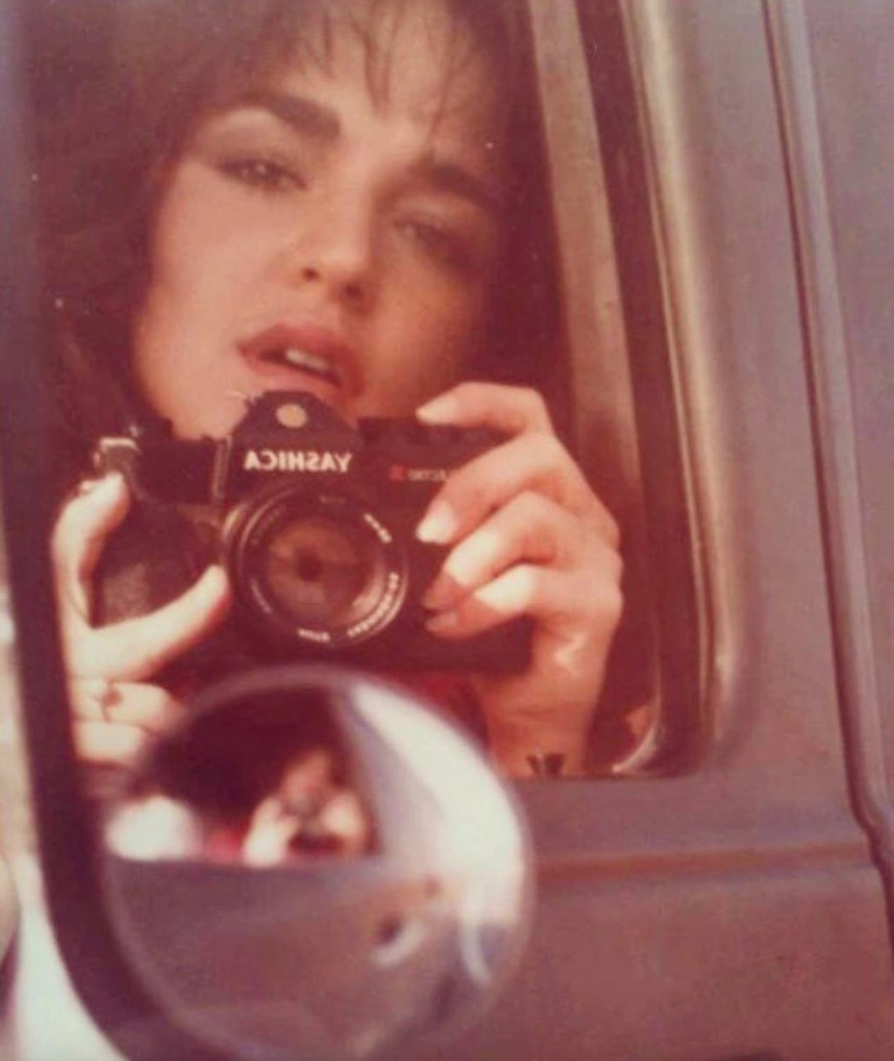 29 Retro Self-Portraits from the Pre-iPhone Era