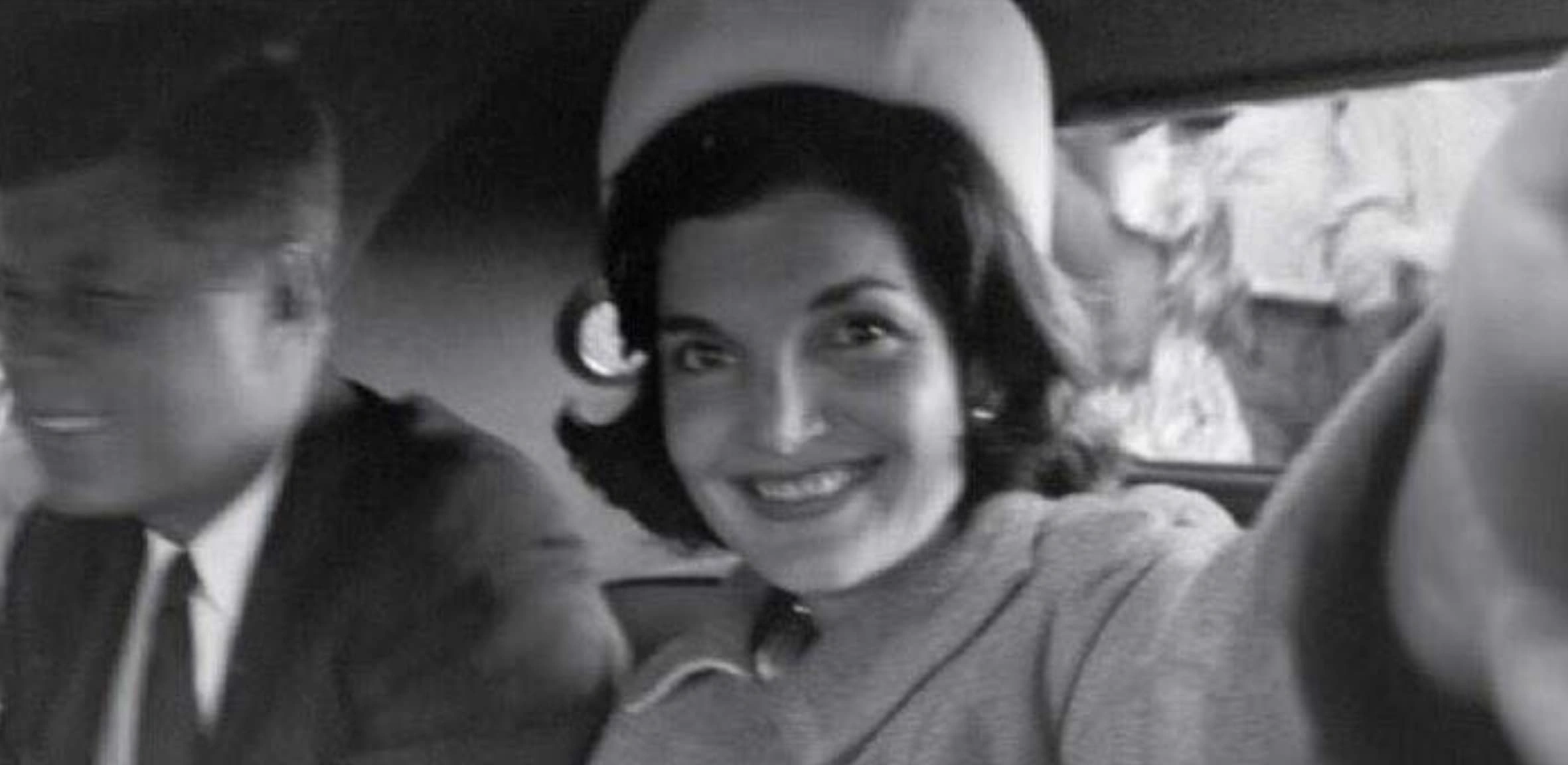 29 Retro Self-Portraits from the Pre-iPhone Era